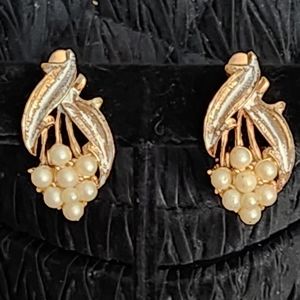 Vintage gold tone faux pearl earrings